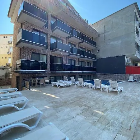 Mari Pembe 마르마라섬